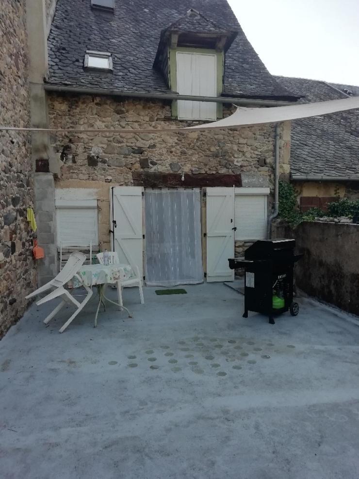 Maison Lafayette Saint-Geniez-dʼOlt Dış mekan fotoğraf